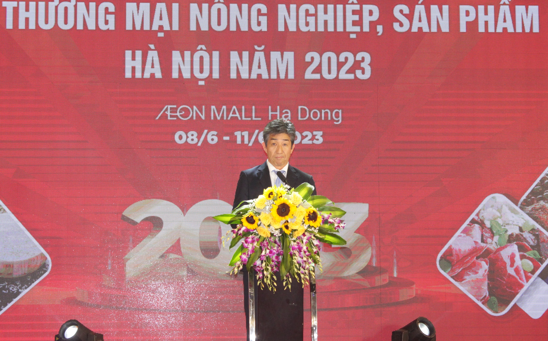Tổng Giảm đốc Công ty TNHH AEON MALL Việt Nam Tetsuyuki Nakagawa phát biểu chào mừng